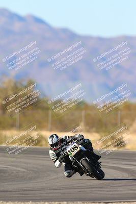 media/Jan-10-2025-CVMA Friday Practice (Fri) [[489e0da257]]/Group 4 and Trackday/Session 5 (Turn 7)/